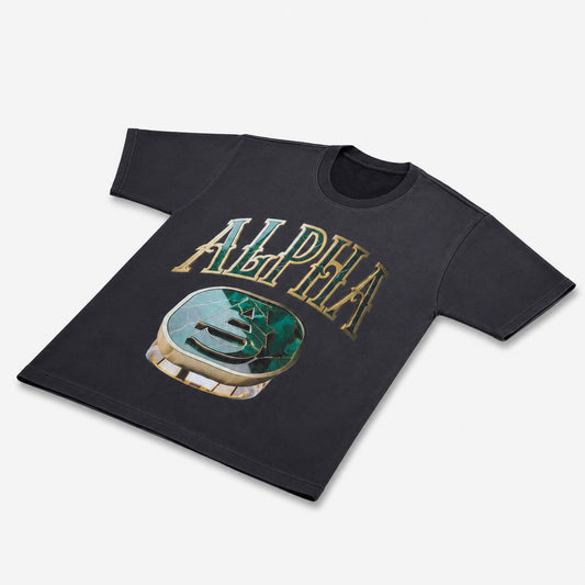 AlphaStyle Signet Ring Heavyweight T-Shirt in Washed Black – ALPHA-Siegelring-Frontprint auf 100 % Heavyweight-Baumwolle