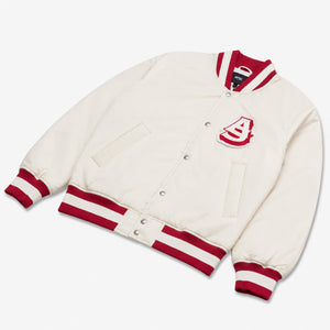 AlphaStyle Barren Varsity Jacket in Bone – AS-Letter Patch auf der Brust, Red Ribbing, Snap-Button-Closure