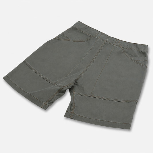 AlphaStyle Buford Walk Shorts in Olive – Produktansicht der Rückseite mit aufgesetzten Taschen